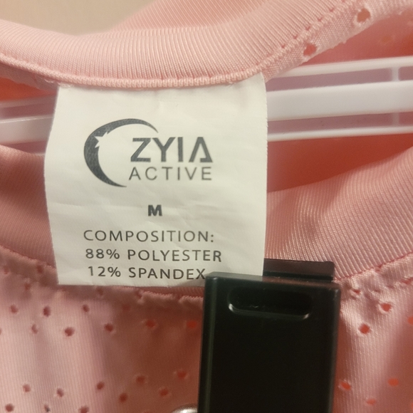 Zyia Chill tank, in Blossom, size Med - Picture 4 of 5